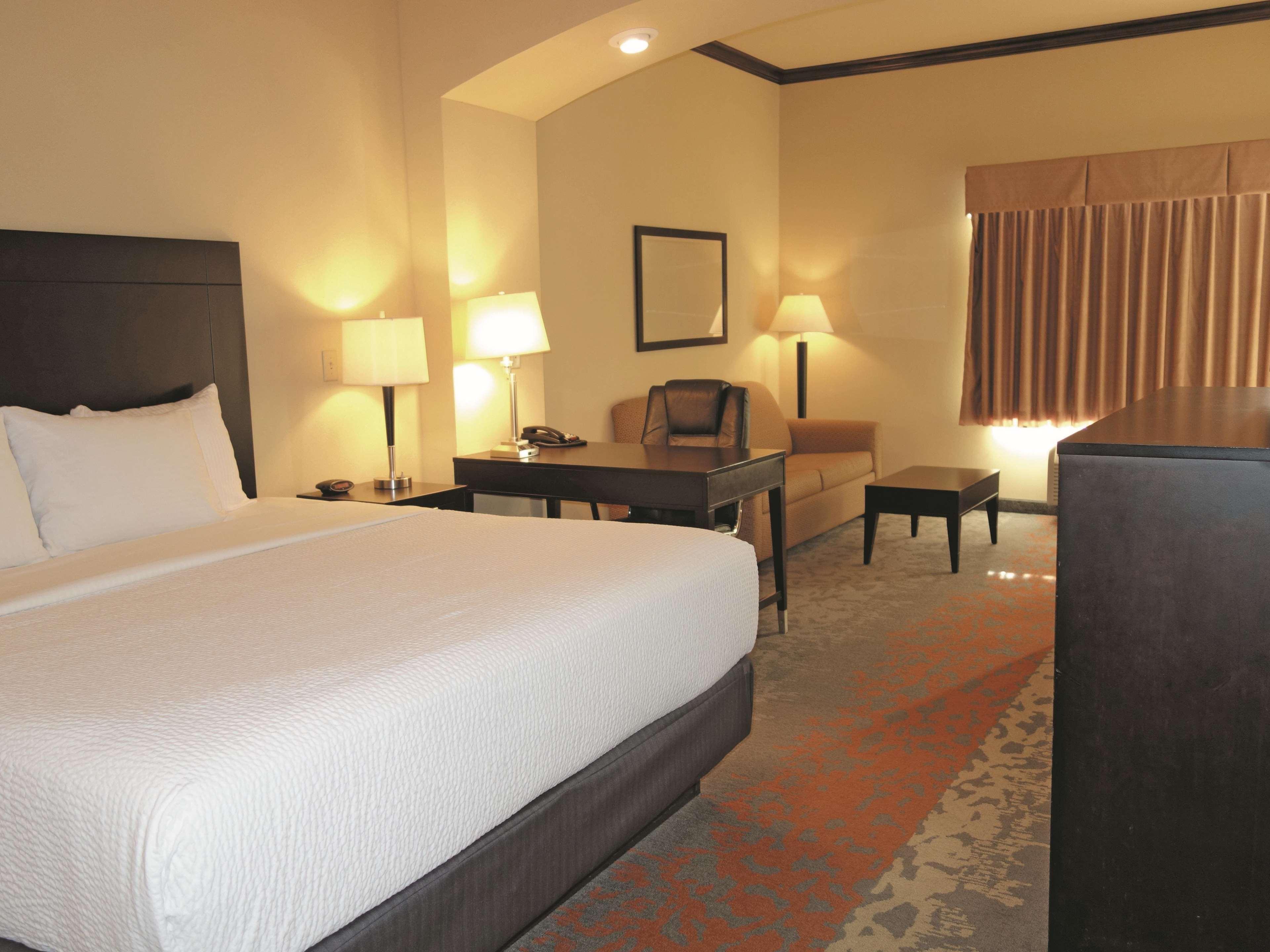 La Quinta By Wyndham Eastland Hotel Екстериор снимка