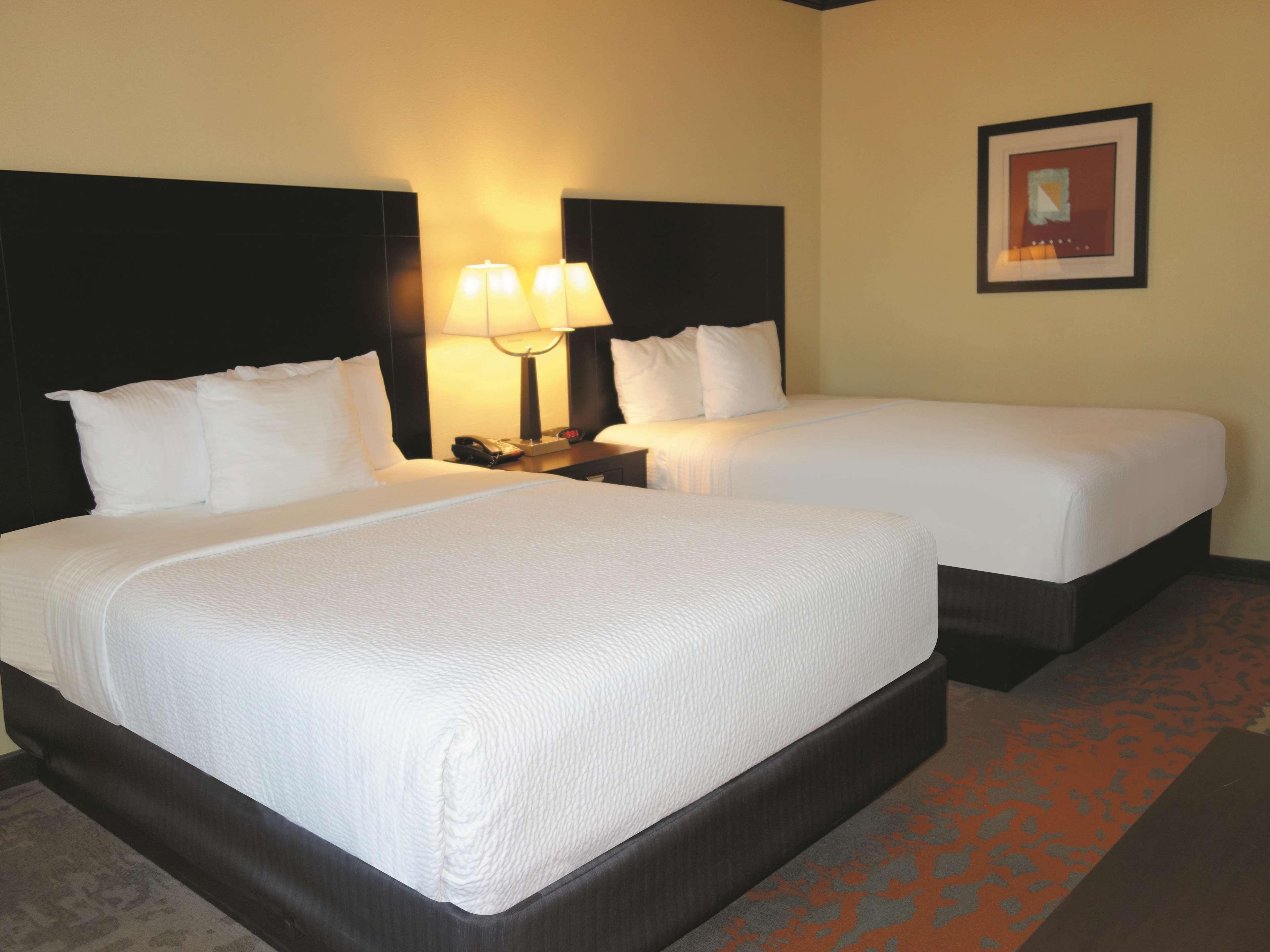 La Quinta By Wyndham Eastland Hotel Екстериор снимка