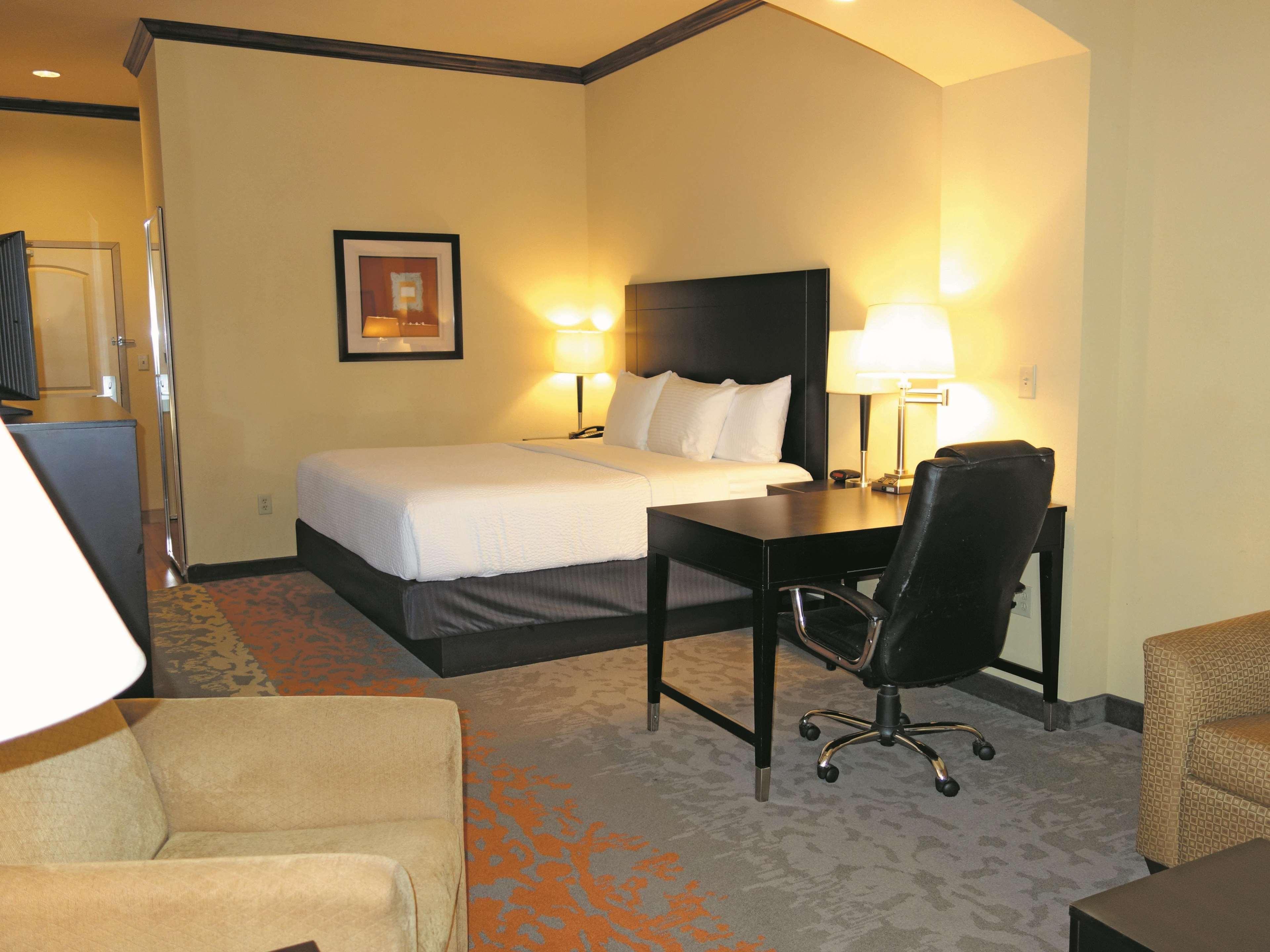 La Quinta By Wyndham Eastland Hotel Екстериор снимка